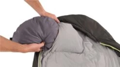 Outwell Oak Lux Sleeping Bag 17 Outwell Oak Lux Sleeping Bag -Outdoor World Direct 230342 oak lux feature photo13